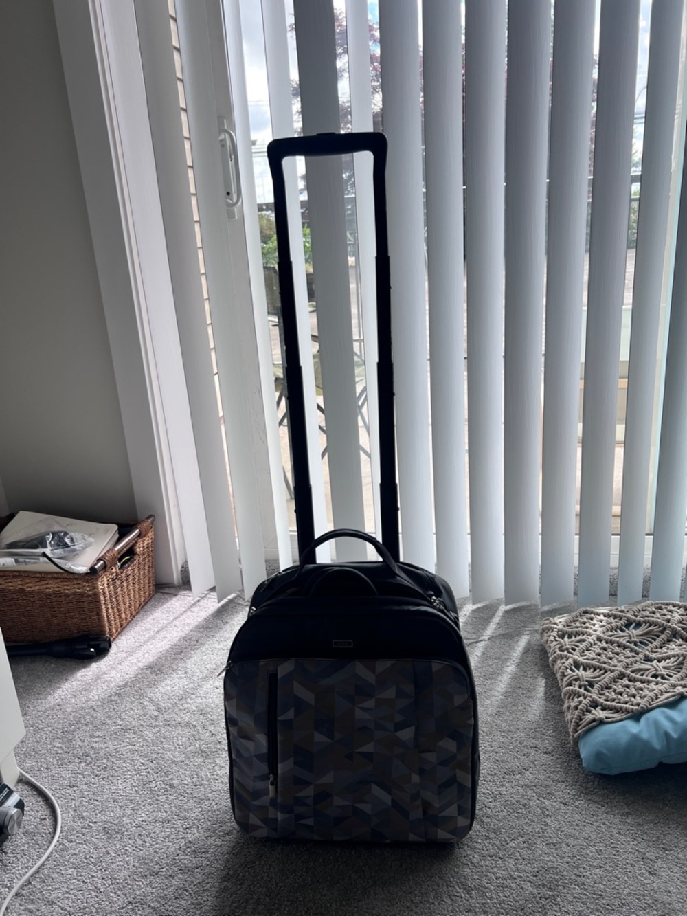 Quick sale! TUMI Rolling Carry-On Bag ✈️ Stylish, Practical (authentic!) - Picture 10 of 14